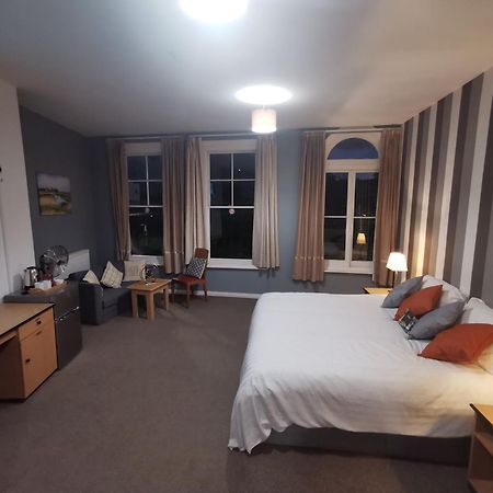 Hotel Aspire 860 à Colchester Extérieur photo