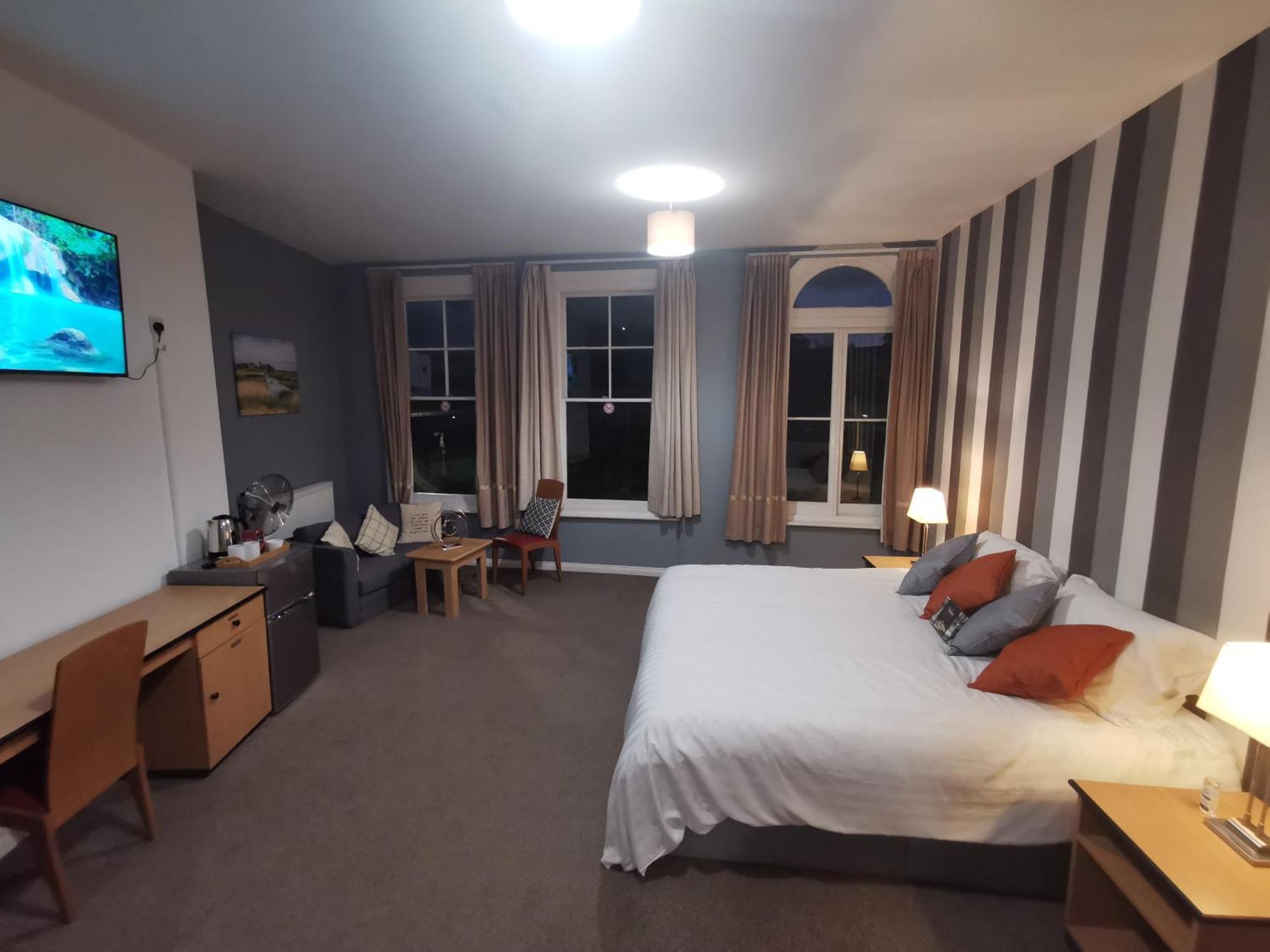 Hotel Aspire 860 à Colchester Extérieur photo
